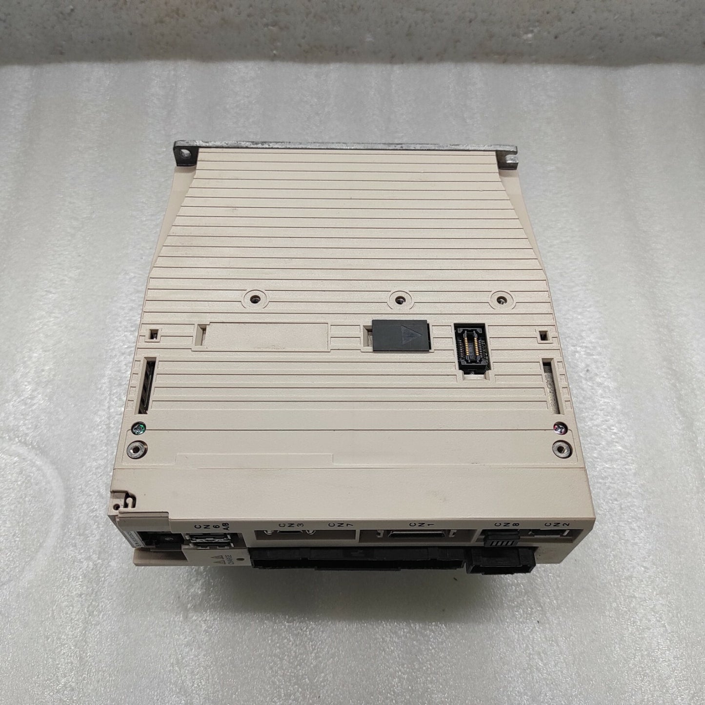 YASKAWA SGDV-1R9D11A020000 SERVOPACK