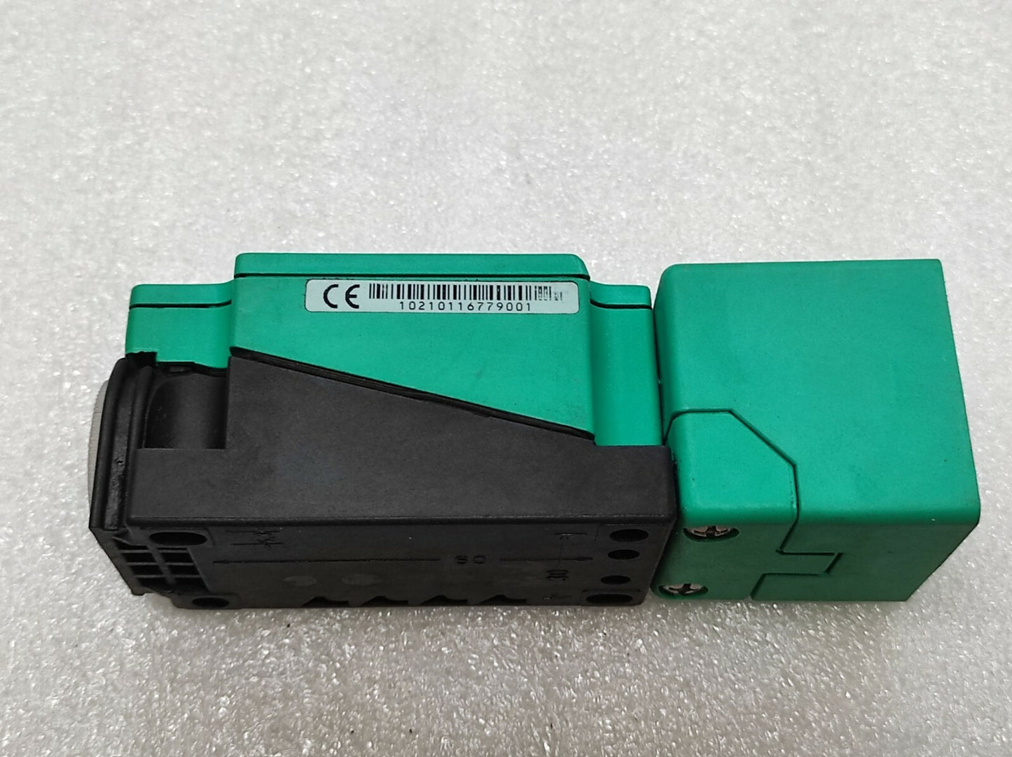 PEPPERL + FUCHS NJ15-U1-A2-T INDUCTIVE SENSOR 27819S-08272S-84535
