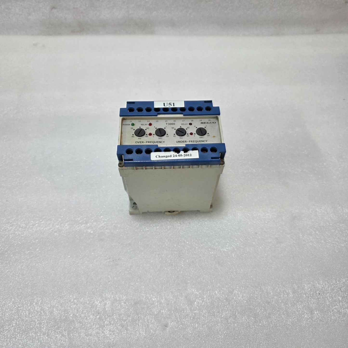 SELCO T3000-01 FREQUENCY MONITORING RELAY 400–450V AC OVER/UNDER FREQUENCY PROTE