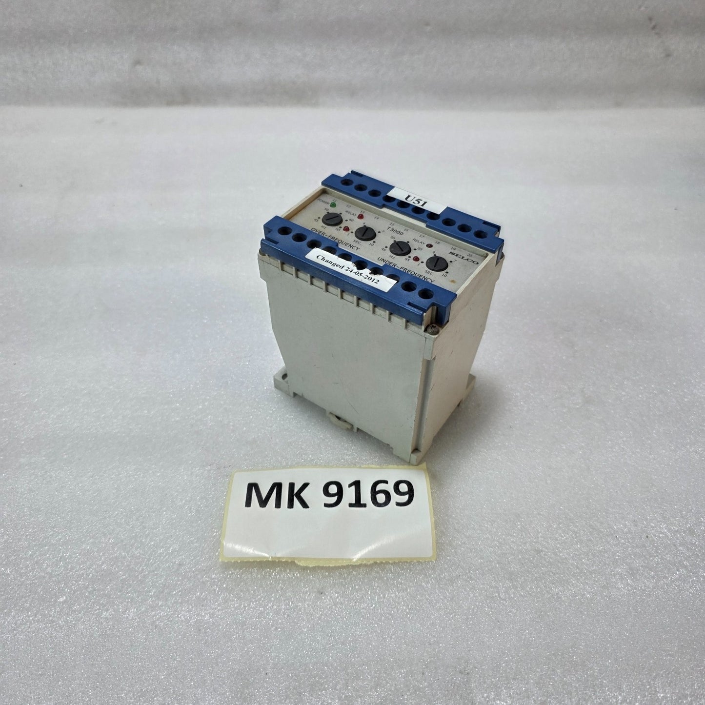SELCO T3000-01 FREQUENCY MONITORING RELAY 400–450V AC OVER/UNDER FREQUENCY PROTE