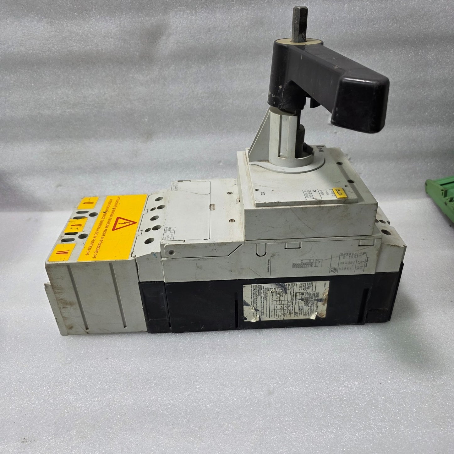 EATON NZM3 600A MOLDED CASE CIRCUIT BREAKER (MCCB) | 690V AC / 1000V RATED