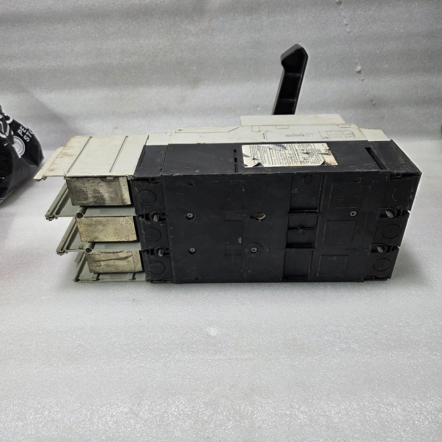 EATON NZM3 600A MOLDED CASE CIRCUIT BREAKER (MCCB) | 690V AC / 1000V RATED