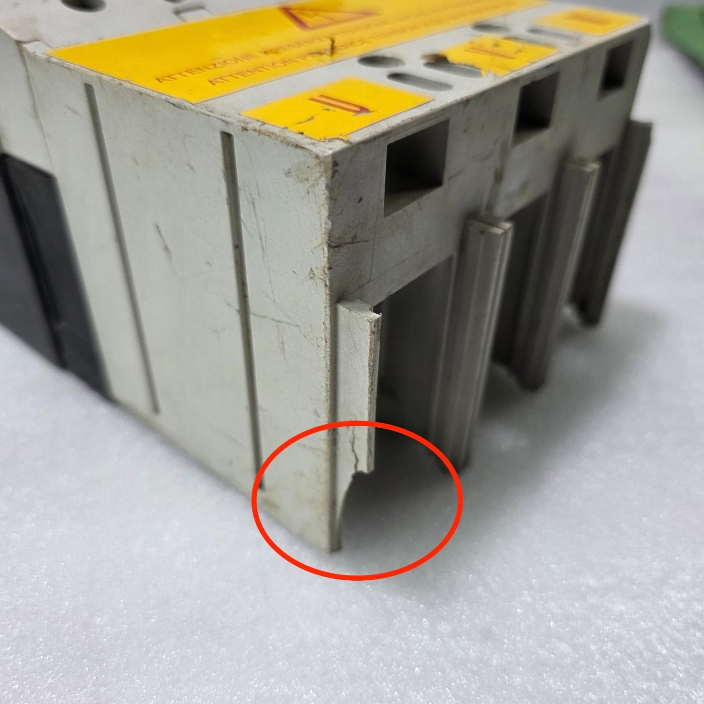 EATON NZM3 600A MOLDED CASE CIRCUIT BREAKER (MCCB) | 690V AC / 1000V RATED
