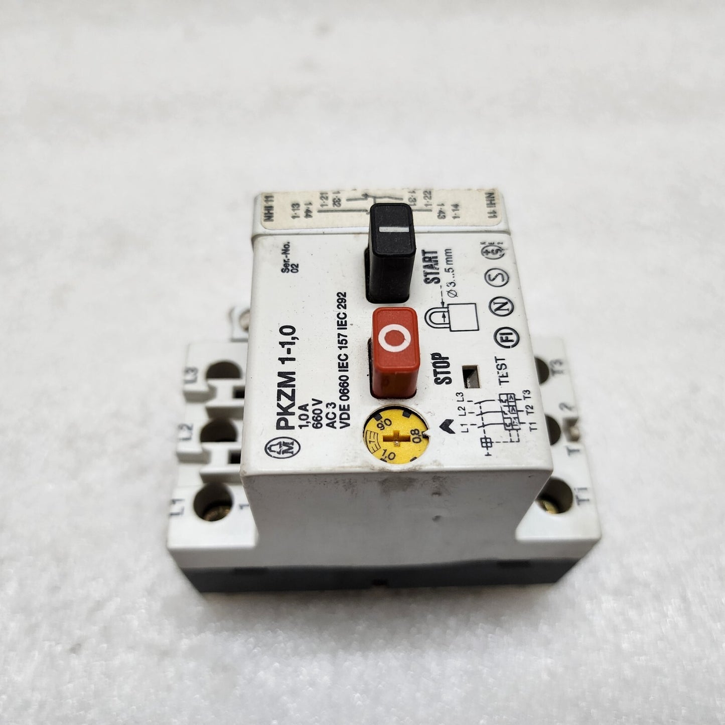 MOELLER PKZM 1-1.0 MANUAL MOTOR STARTER 0.6-1 A