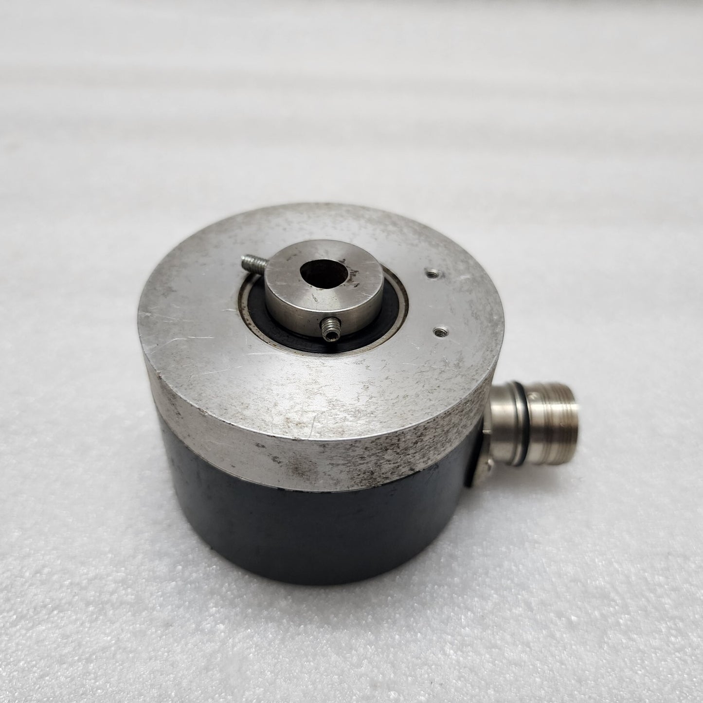 BAUMER RTD 4 A 4 Y 12 P1 7 10 0.5 D2SR12 10 ENCODER