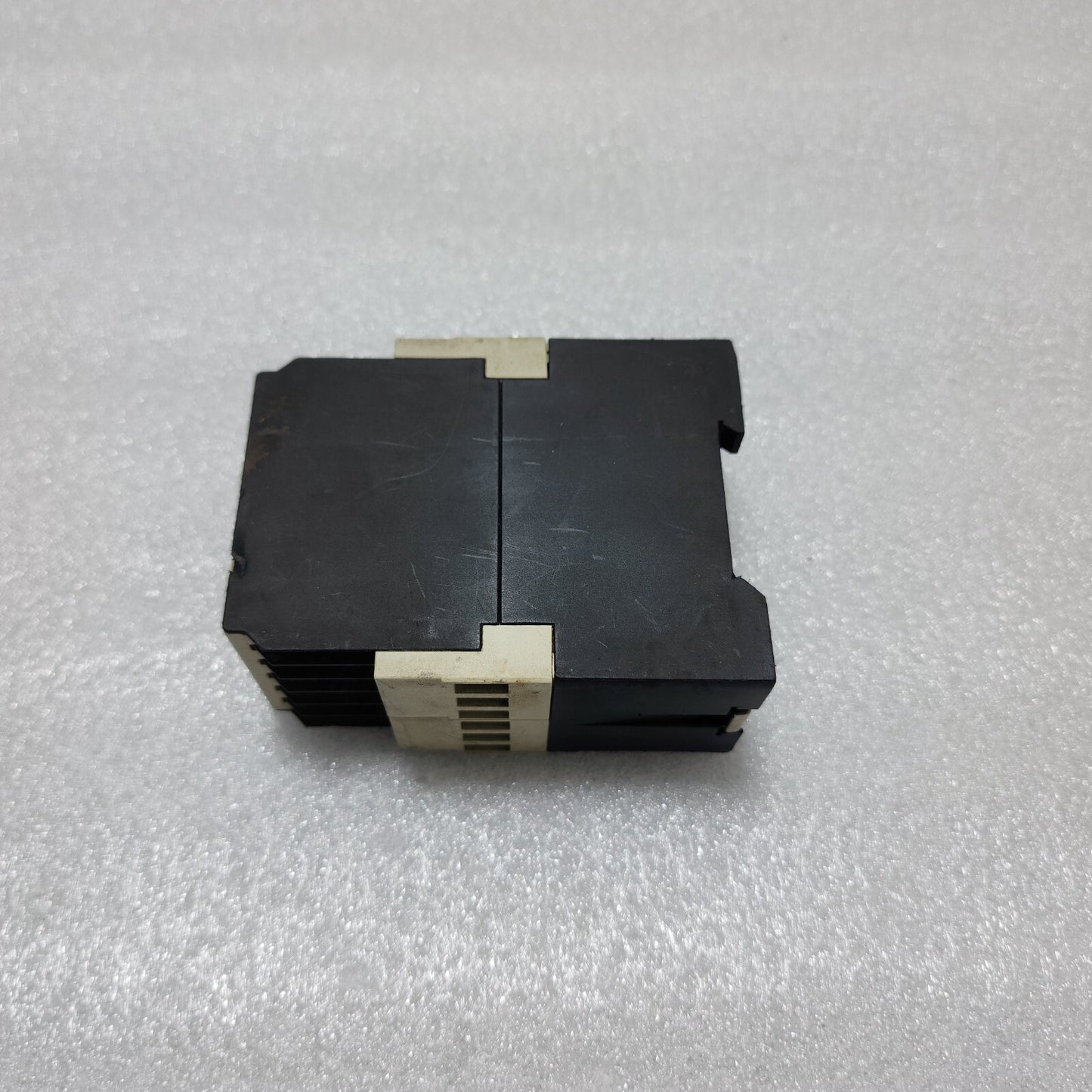 SCHIELE ENTRELEC SRN CURRENT MONITORING RELAY 2.450.121.01 220-240V