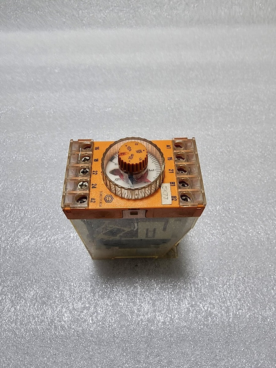 SCHLEICHER SZA521 TIME RELAY 02621799 110-115V