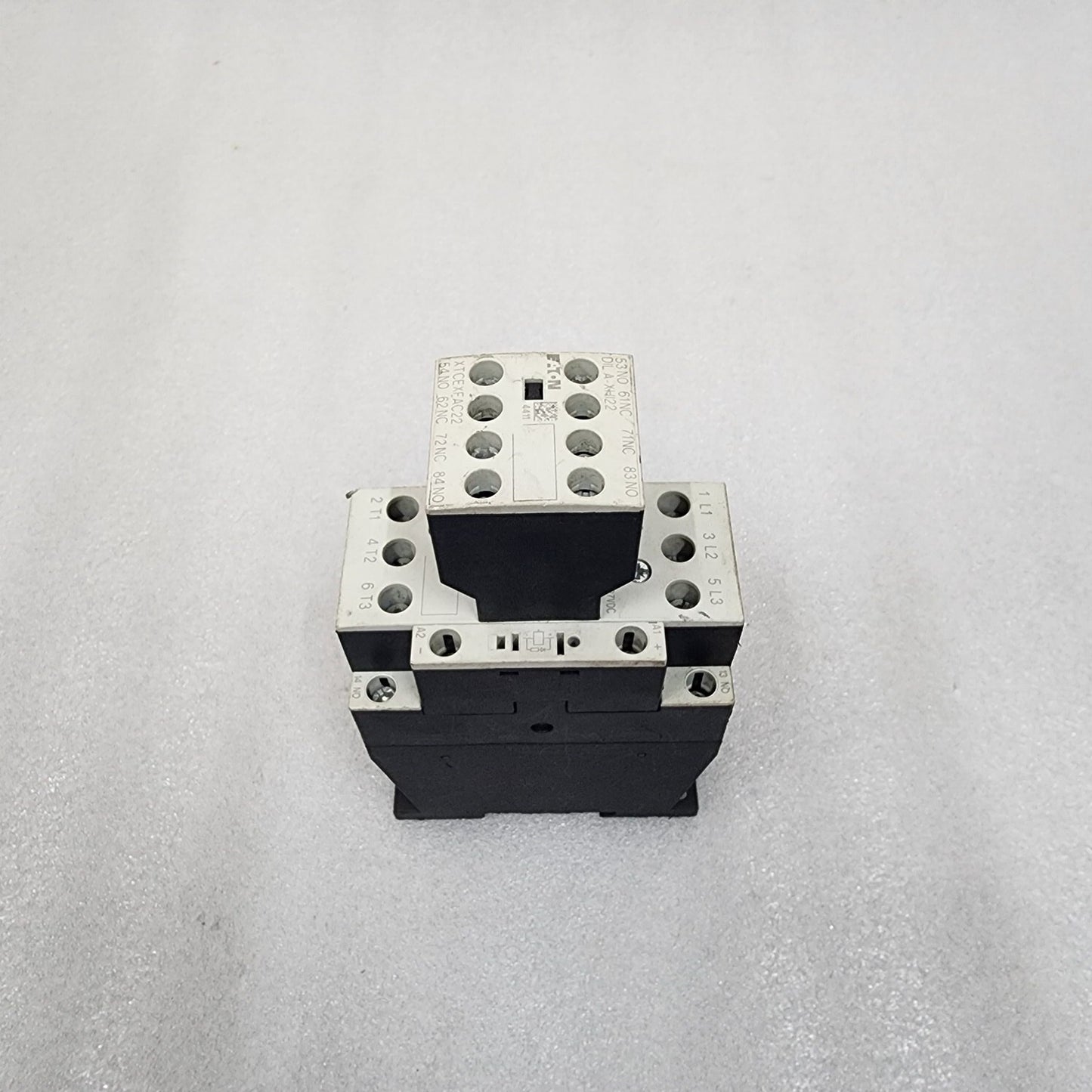 EATON DIL M17-10 3-POLE CONTACTOR XTCE018C10 24-27VDC XTCEXFAC22
