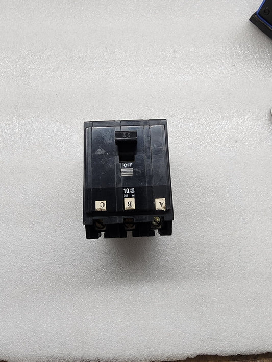 SQUARE D MG-5233 3-POLE CIRCUIT BREAKER 60A
