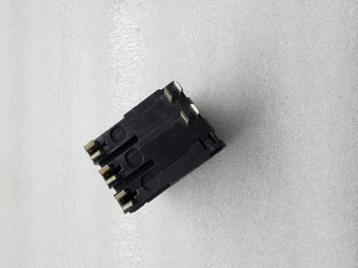 SQUARE D MG-5233 3-POLE CIRCUIT BREAKER 60A