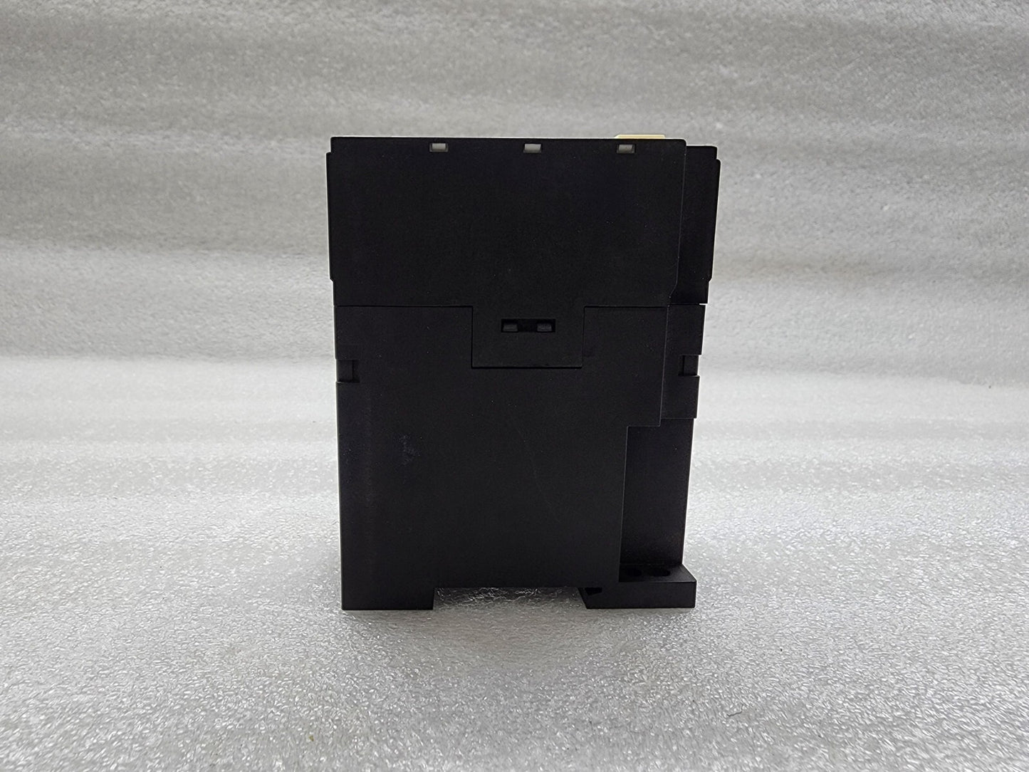 SIEMENS 7PU4340-2AJ30 TIMER RELAY 100-127V