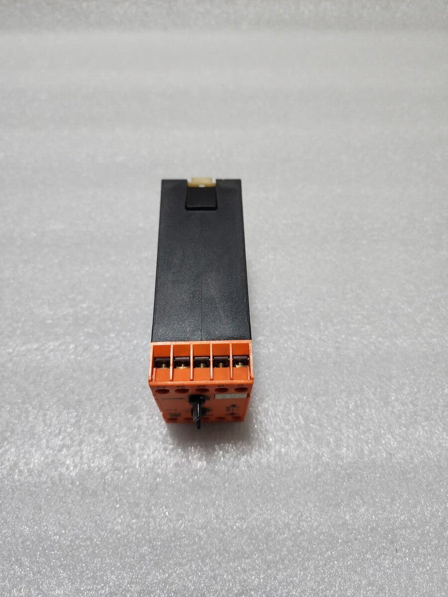 DOLD BA9053 CURRENT RELAY 220V