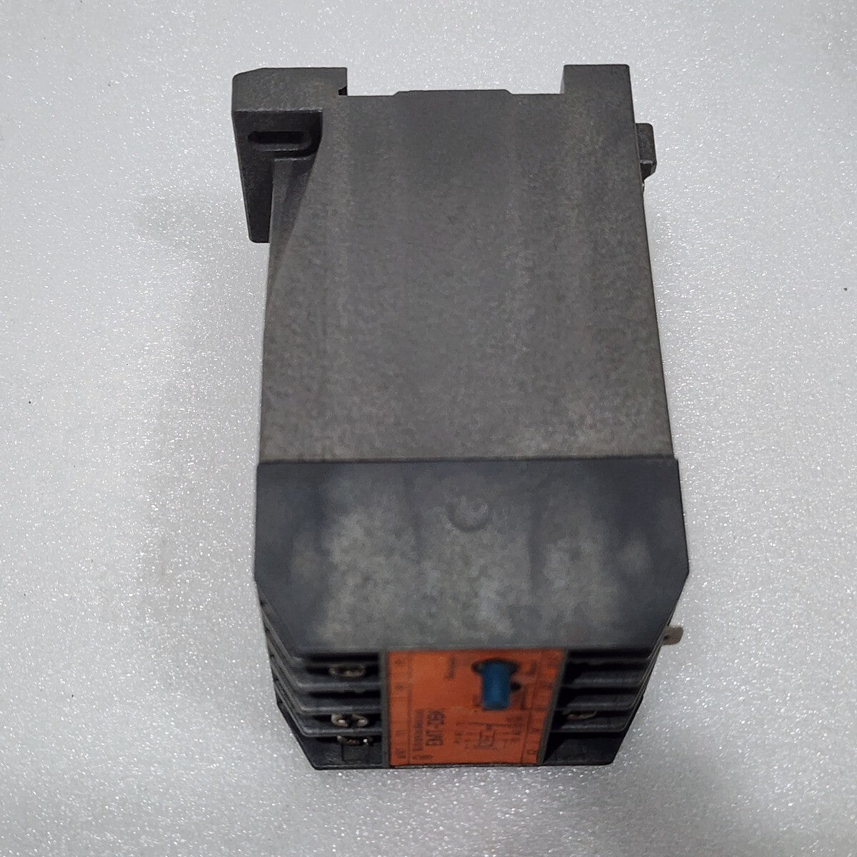 MOELLER EMT-DBK OVERLOAD RELAY 220V