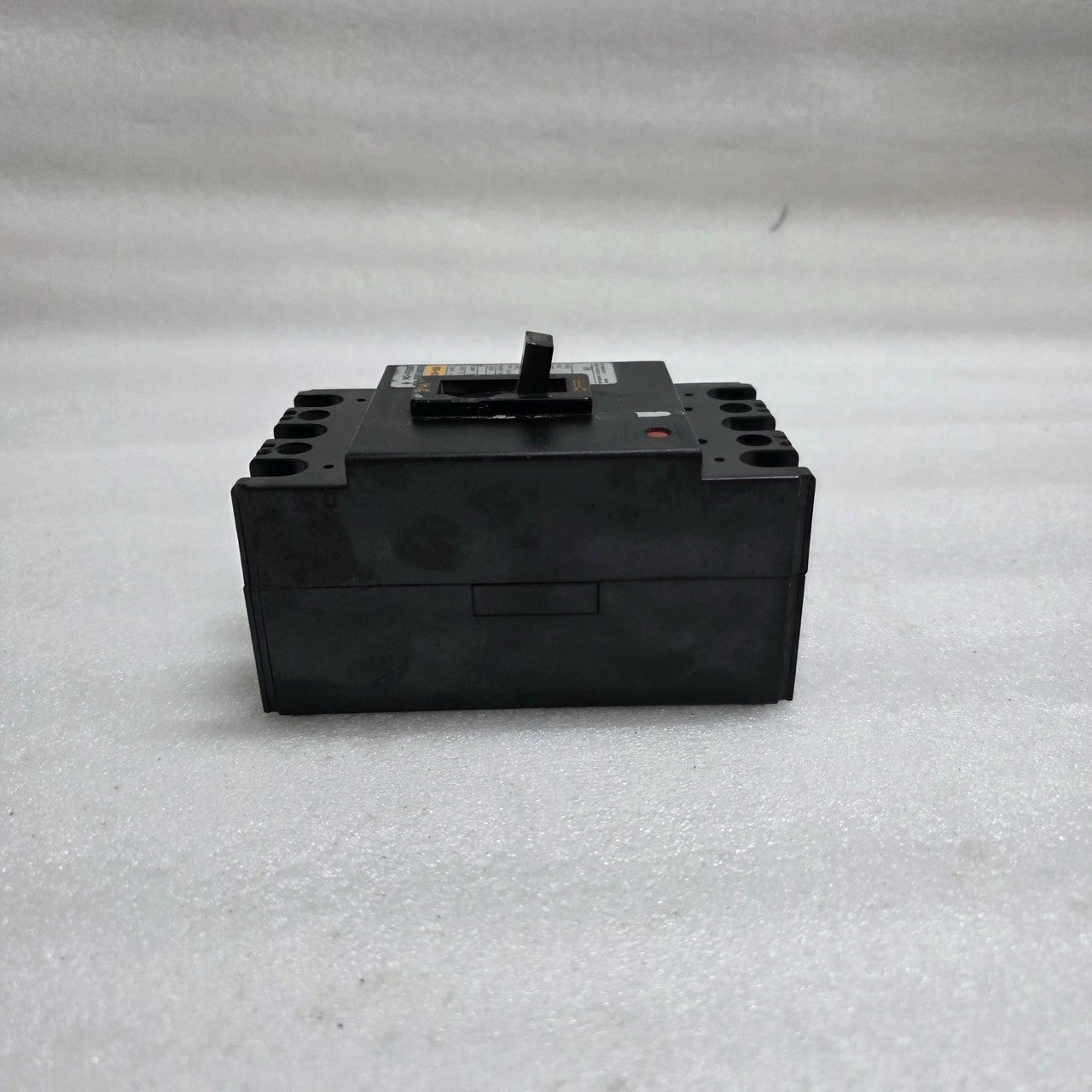 MITSUBISHI NF30-SB 3-POLE CIRCUIT BREAKER 15A