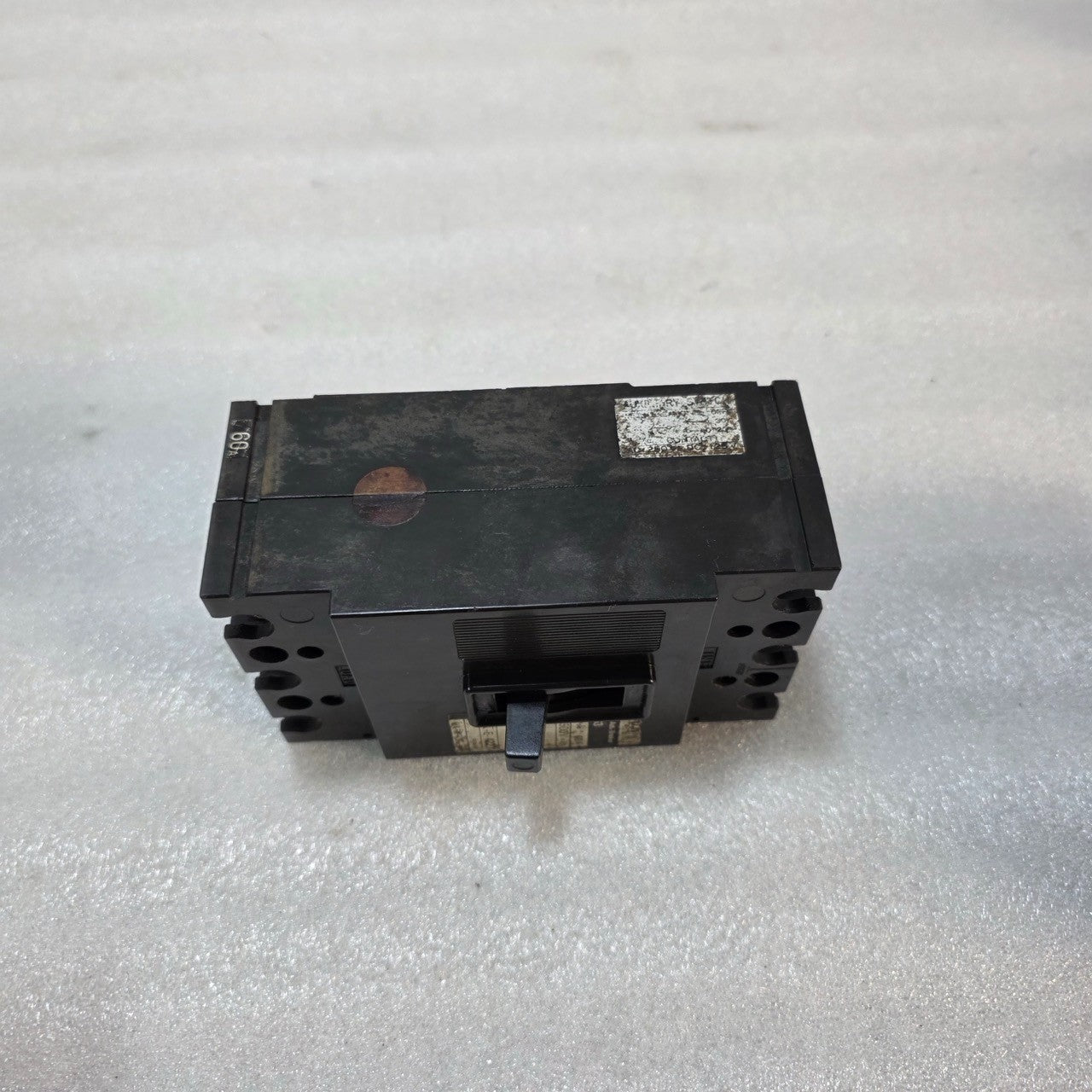 FUJI ELECTRIC S63 3-POLE CIRCUIT BREAKER 60A