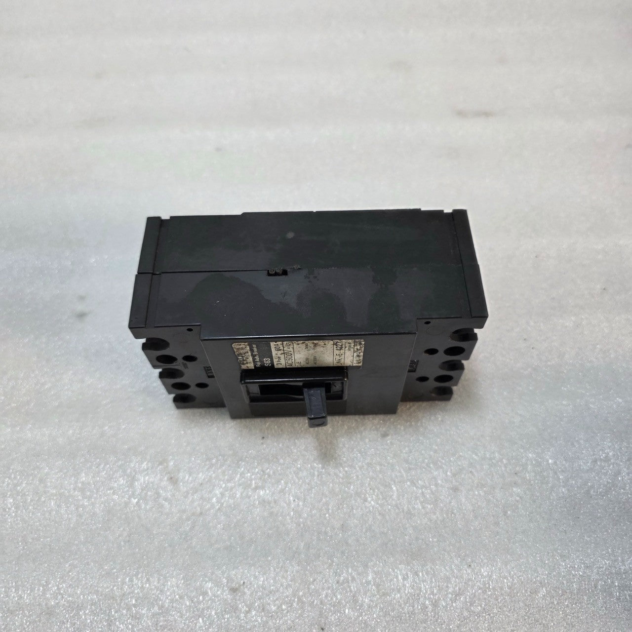 FUJI ELECTRIC S63 3-POLE CIRCUIT BREAKER 60A