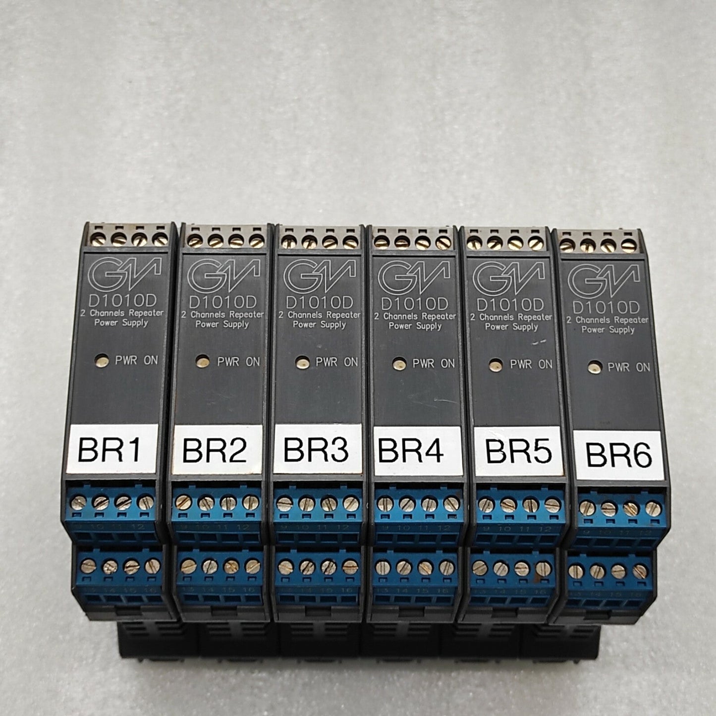 GM INTERNATIONAL D1010D/B 2-CHANNEL REPEATER POWER SUPPLY 24VDC D1010D