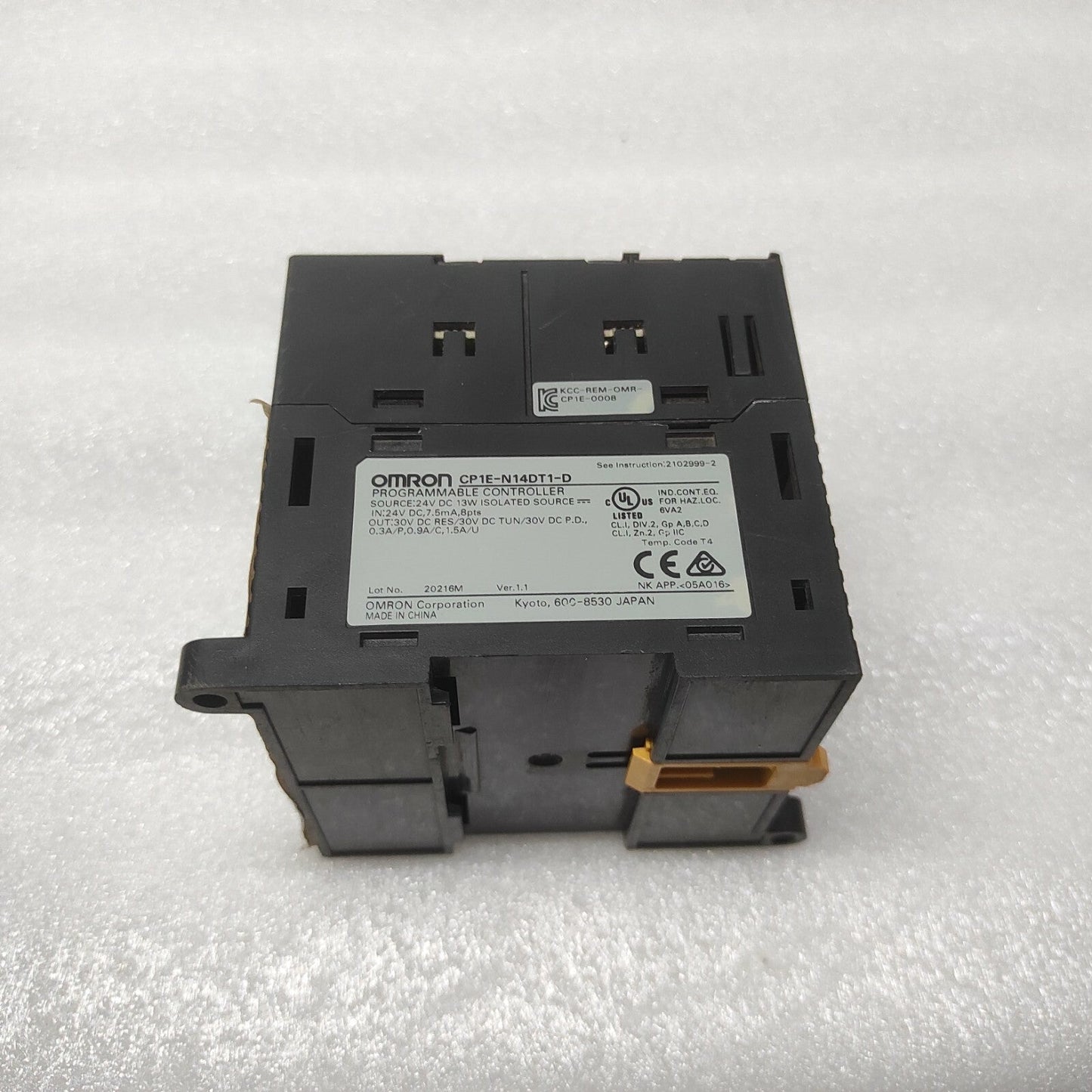 OMRON CP1E-N14DT1-D INPUT AND OUTPUT MODULE