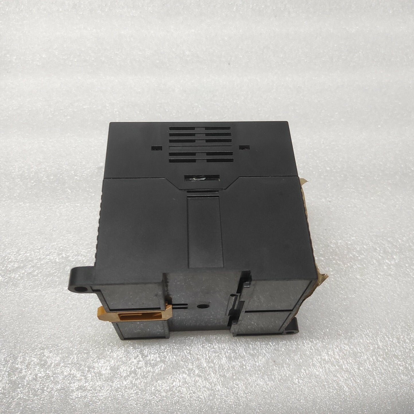 OMRON CP1E-N14DT1-D INPUT AND OUTPUT MODULE