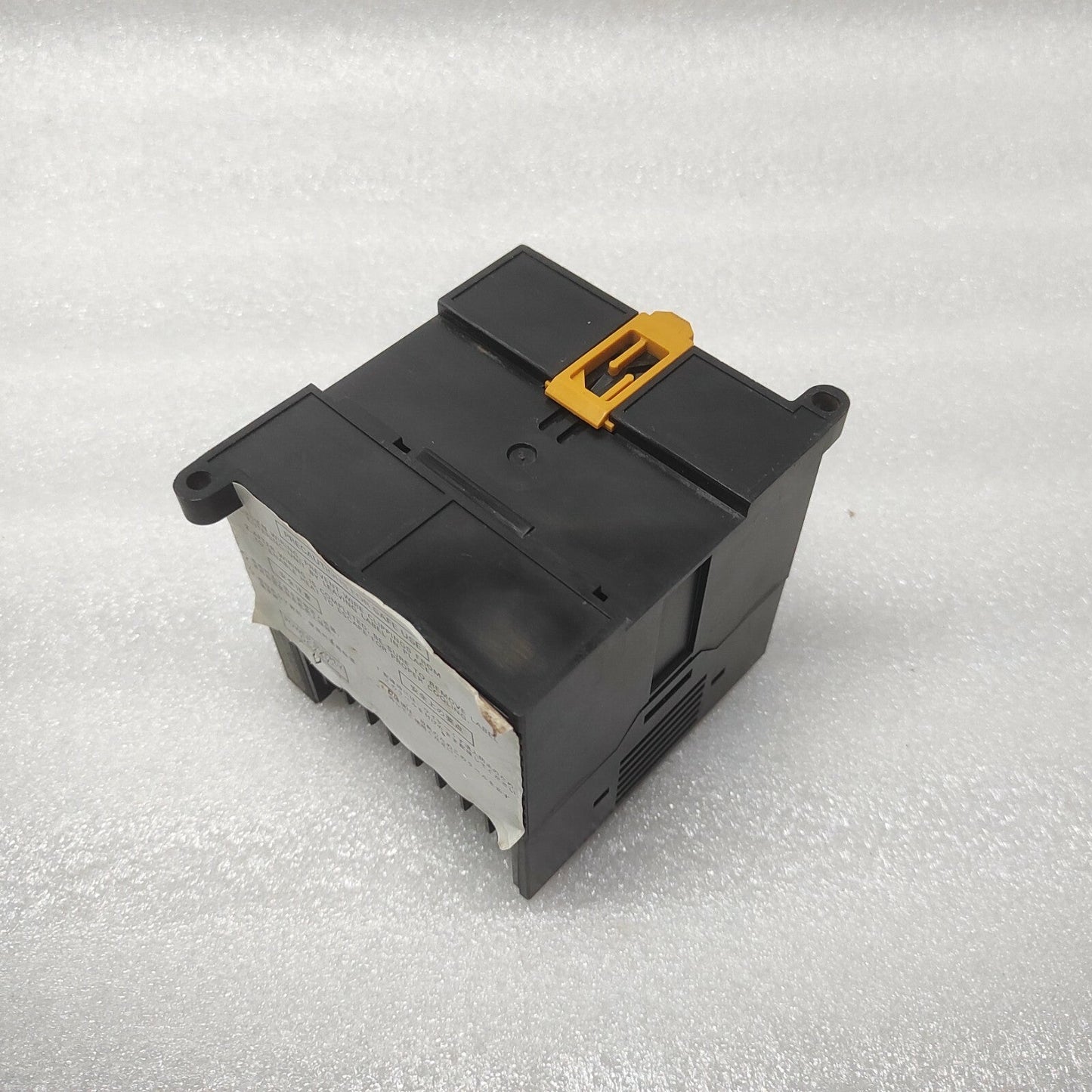 OMRON CP1E-N14DT1-D INPUT AND OUTPUT MODULE