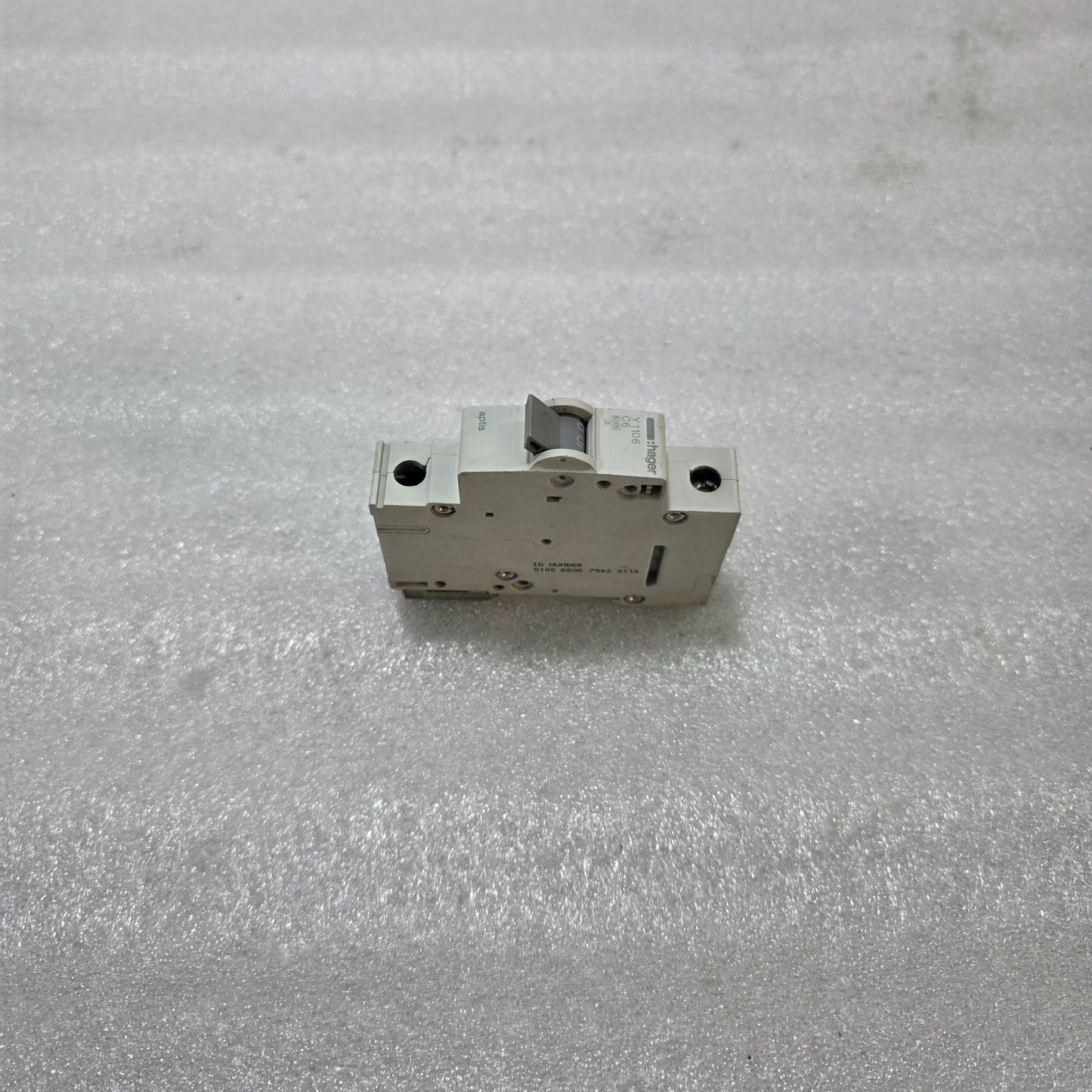 HAGER APTIS Y1106 C6 SINGLE POLE MINIATURE CIRCUIT BREAKER (MCB) 6A 6KA