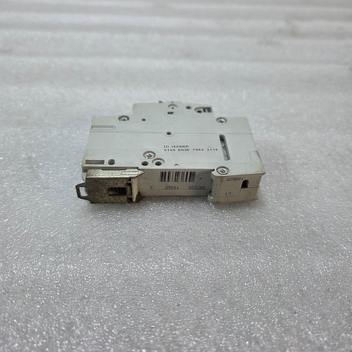 HAGER APTIS Y1106 C6 SINGLE POLE MINIATURE CIRCUIT BREAKER (MCB) 6A 6KA