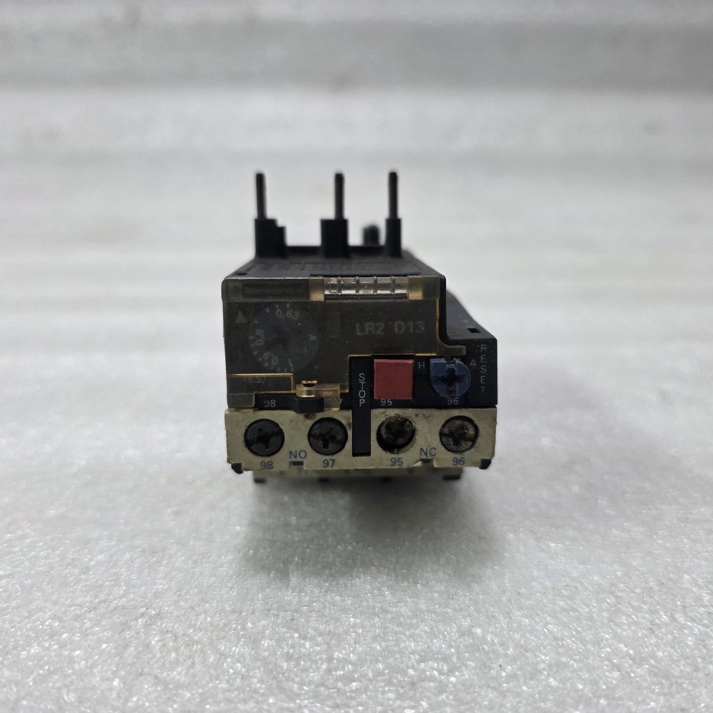 TELEMECANIQUE LR2 D1305 THERMAL OVERLOAD RELAY 0.63–1A MOTOR PROTECTION RELAY