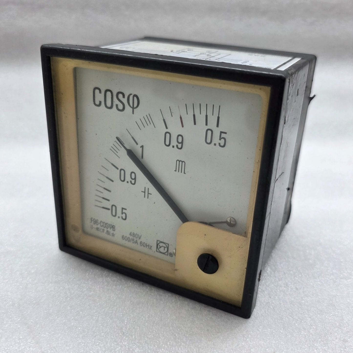 YT F96-COSθB POWER FACTOR METER 0.5C - 1 - 0.5L 480-600V/5A