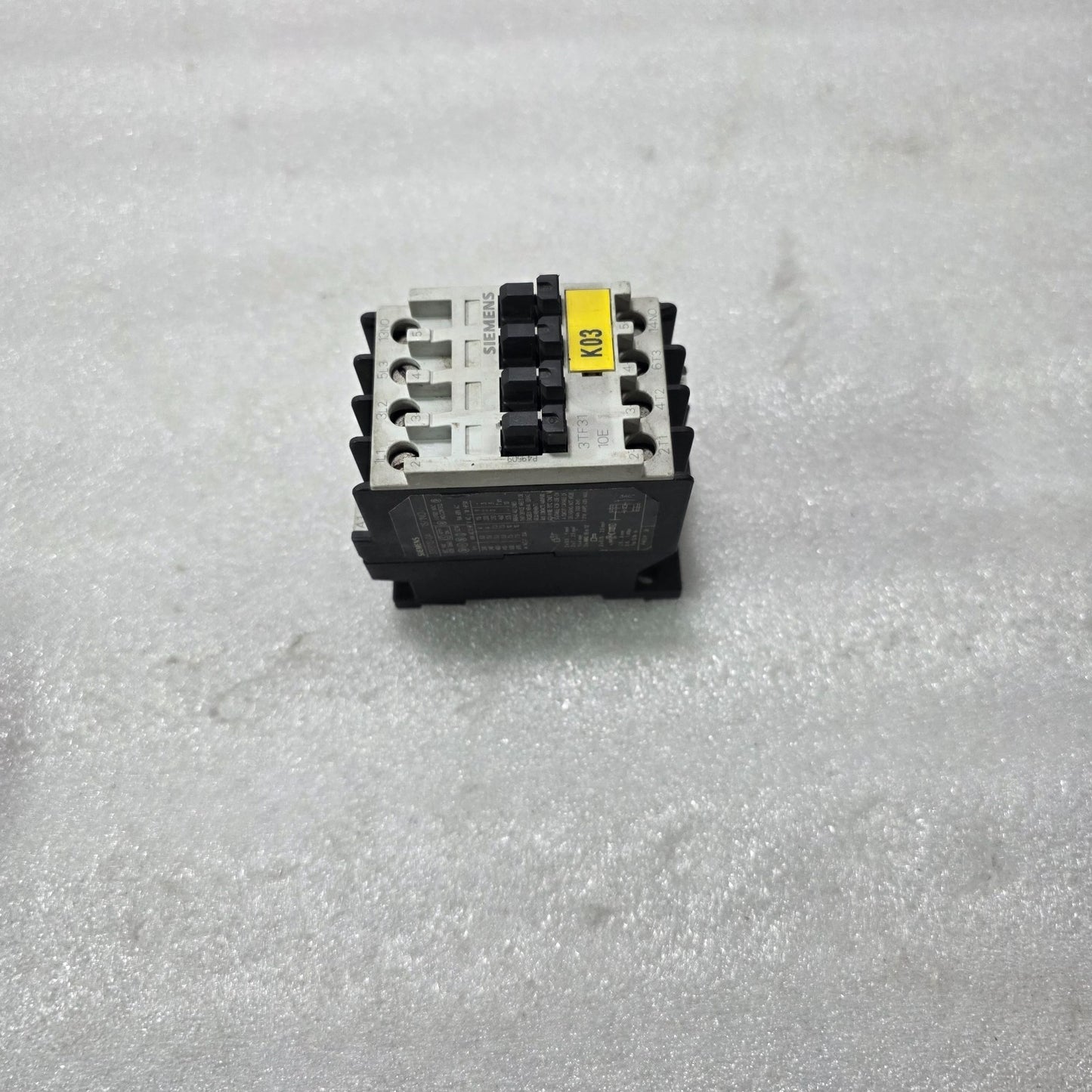 SIEMENS 3TF3110-0A 3-POLE POWER CONTACTOR 220V 50HZ / 264V 60HZ