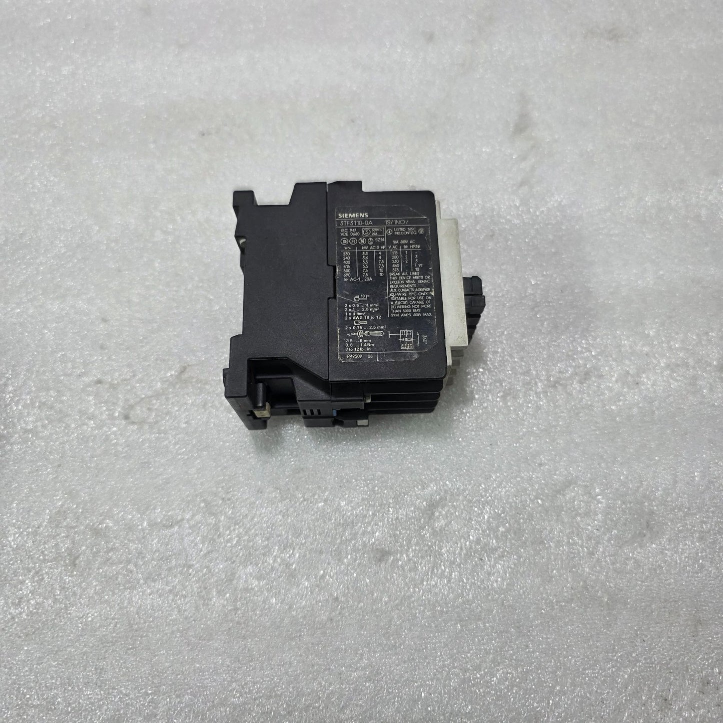 SIEMENS 3TF3110-0A 3-POLE POWER CONTACTOR 220V 50HZ / 264V 60HZ