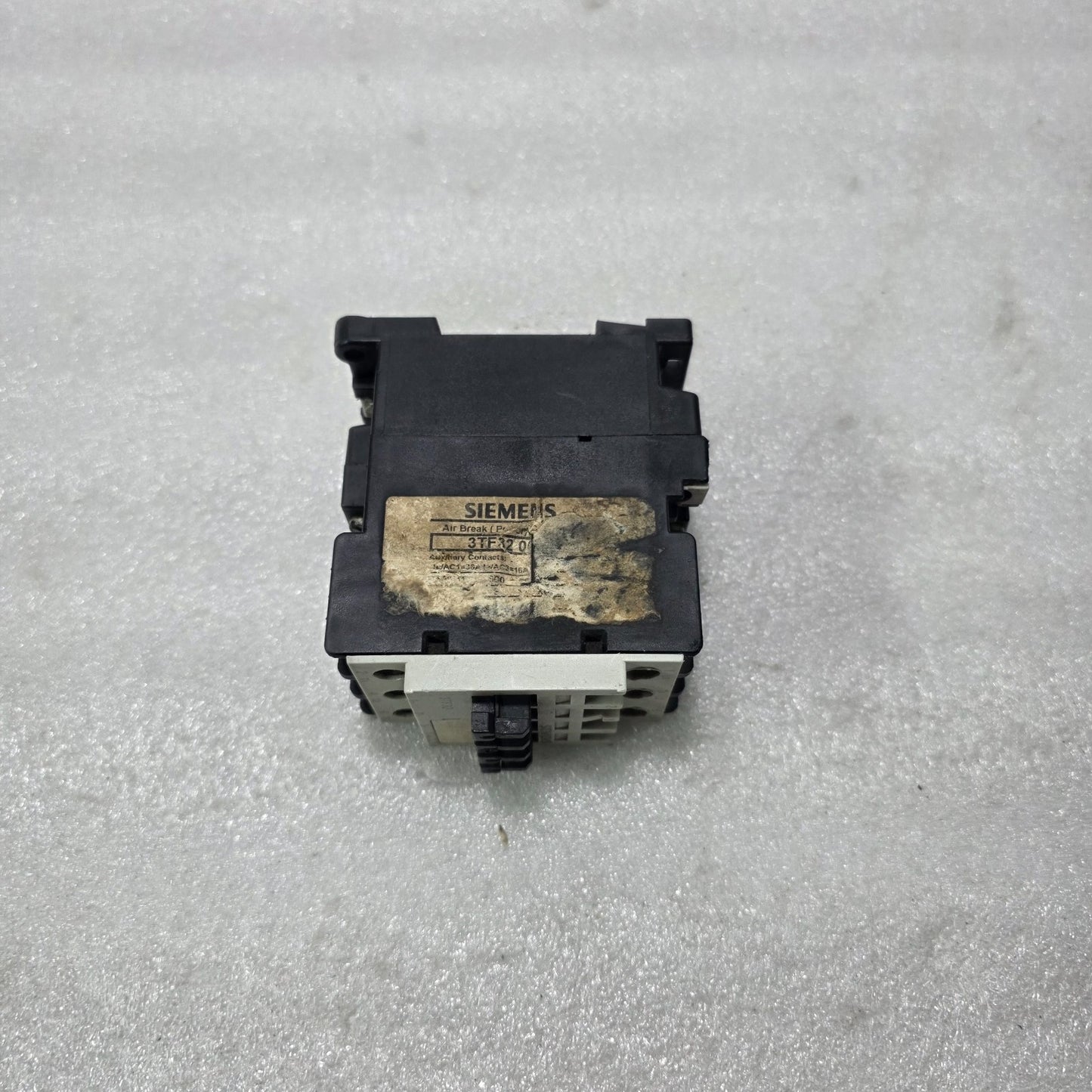 SIEMENS 3TF3200 AC CONTACTOR 3-POLE 230V 50/60HZ