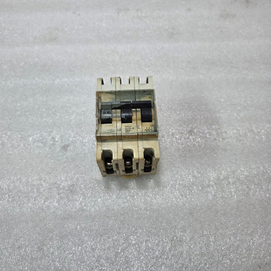 SIEMENS 5SQ13 25A 3-POLE TYPE G MCB 415V 3KA INDUSTRIAL CIRCUIT BREAKER