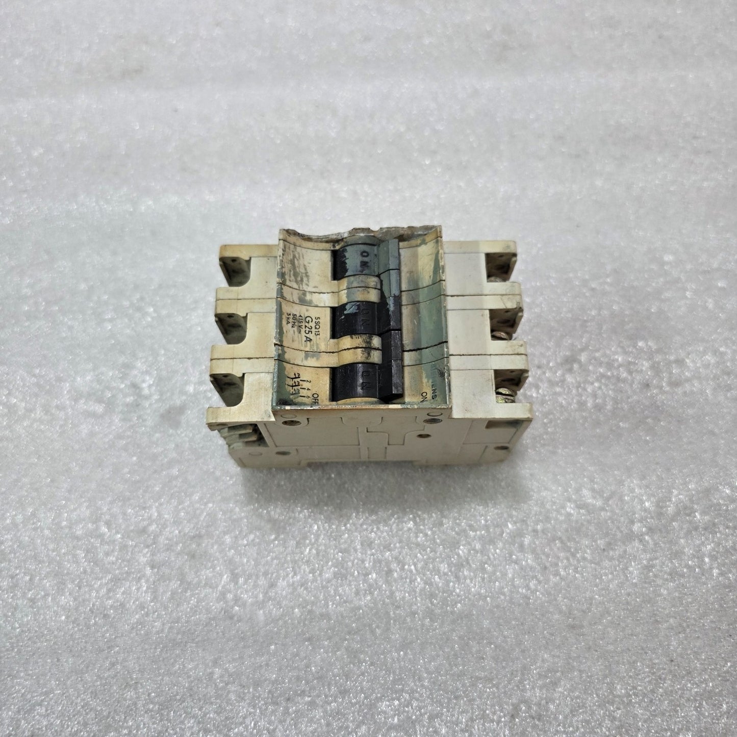 SIEMENS 5SQ13 25A 3-POLE TYPE G MCB 415V 3KA INDUSTRIAL CIRCUIT BREAKER