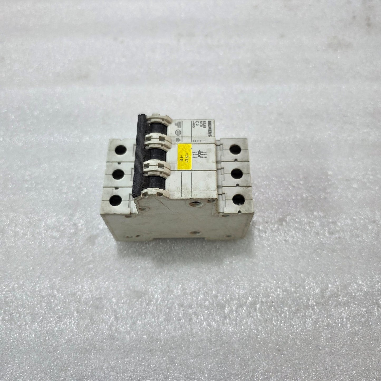 SIEMENS 5SJ63 2A 3-POLE TYPE C MCB 400V 6kA INDUSTRIAL CIRCUIT BREAKER