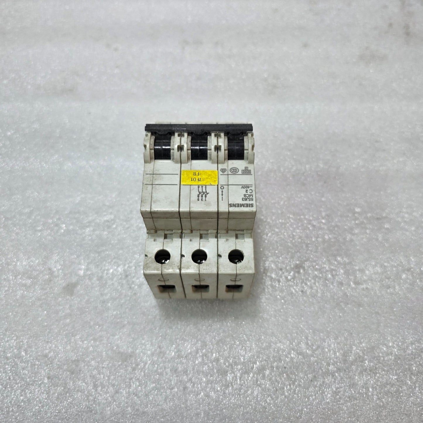 SIEMENS 5SJ63 2A 3-POLE TYPE C MCB 400V 6kA INDUSTRIAL CIRCUIT BREAKER