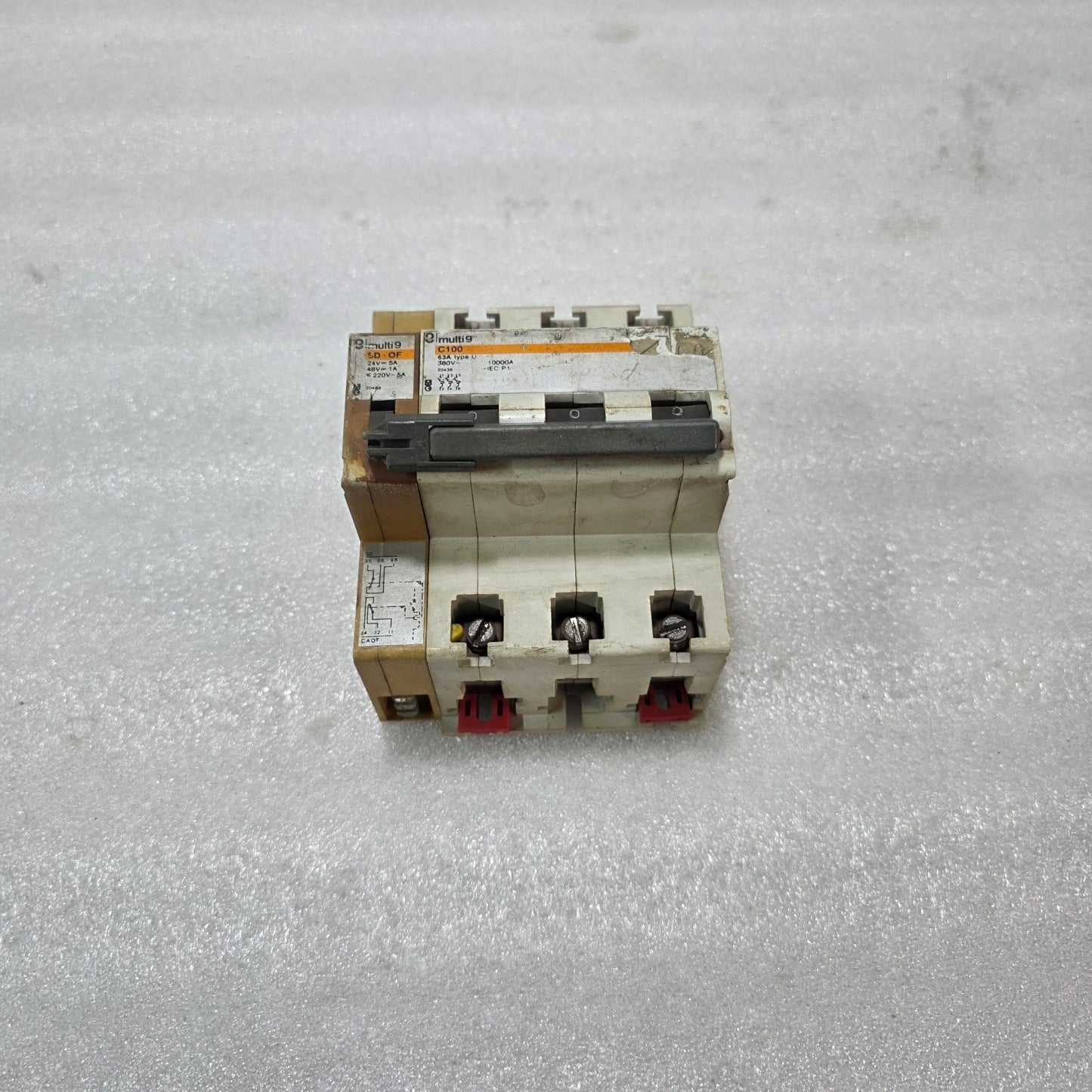 Merlin Gerin Multi9 C100 63A 3-Pole Type C MCB with SD-OF Auxiliary Contact Indu