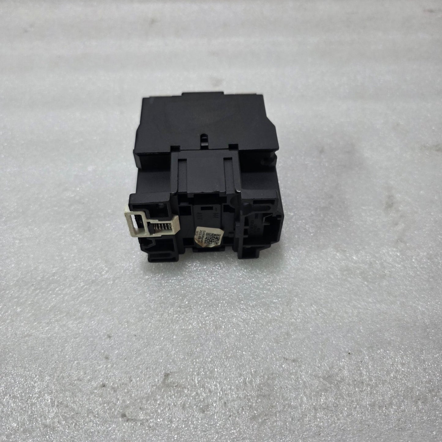 PEOPLE ELECTRIC CJX2-2510 AC CONTACTOR 3-POLE MAIN + 1NO AUX 25A 220V AC
