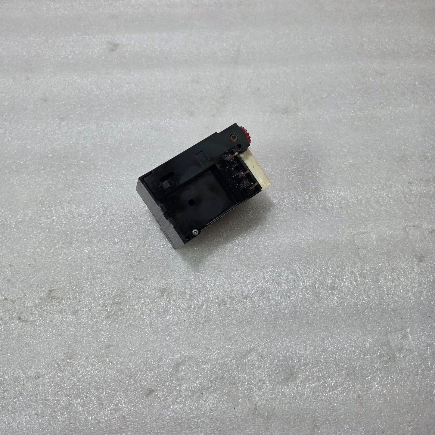HYUNDAI HOR 1K 18 / HOR 1K18 THERMAL OVERLOAD RELAY 9A – 18A 1NO+1NC
