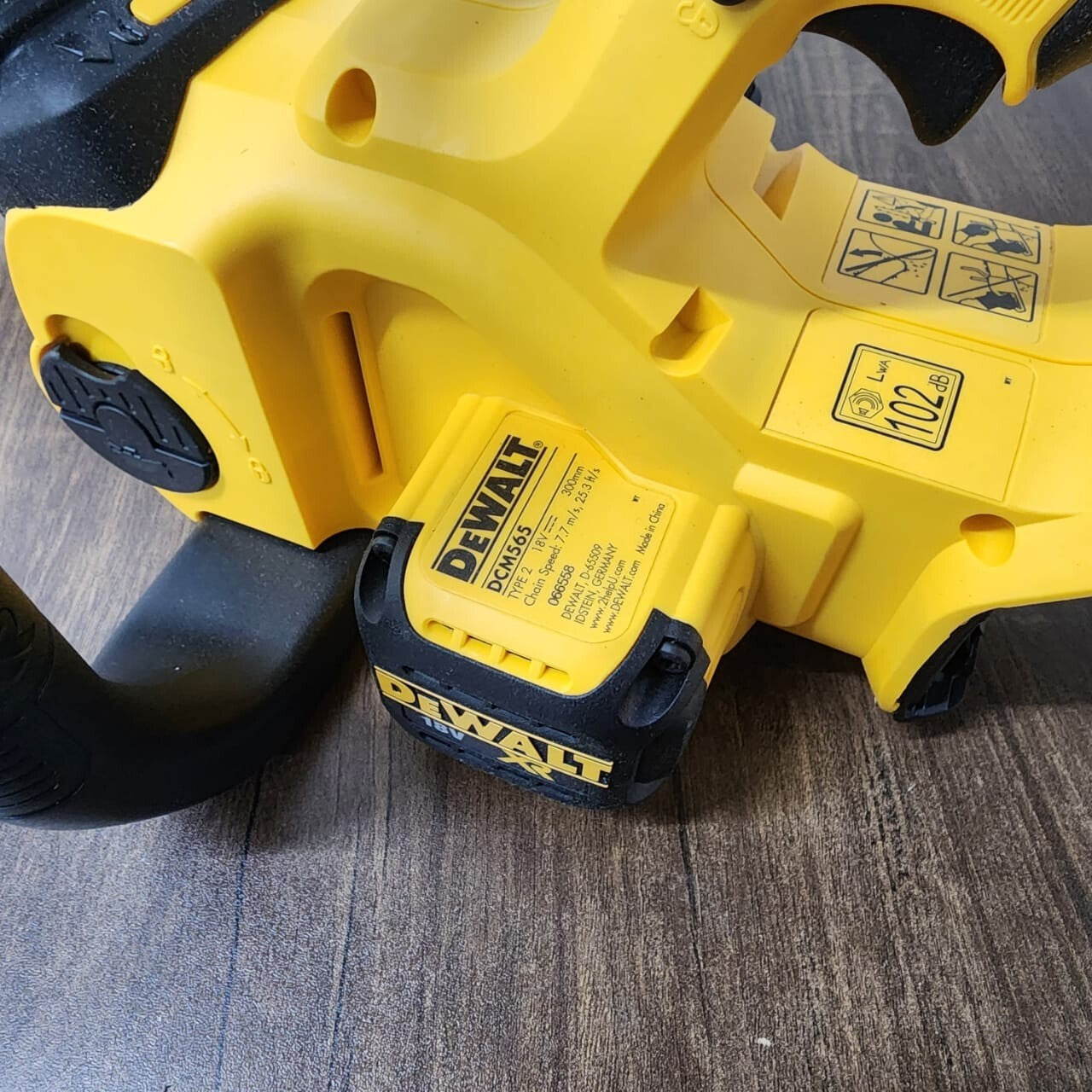 Dewalt DCM565N-XJ Chainsaw DCM565 WITHOUT BATTERY AND CHARGER