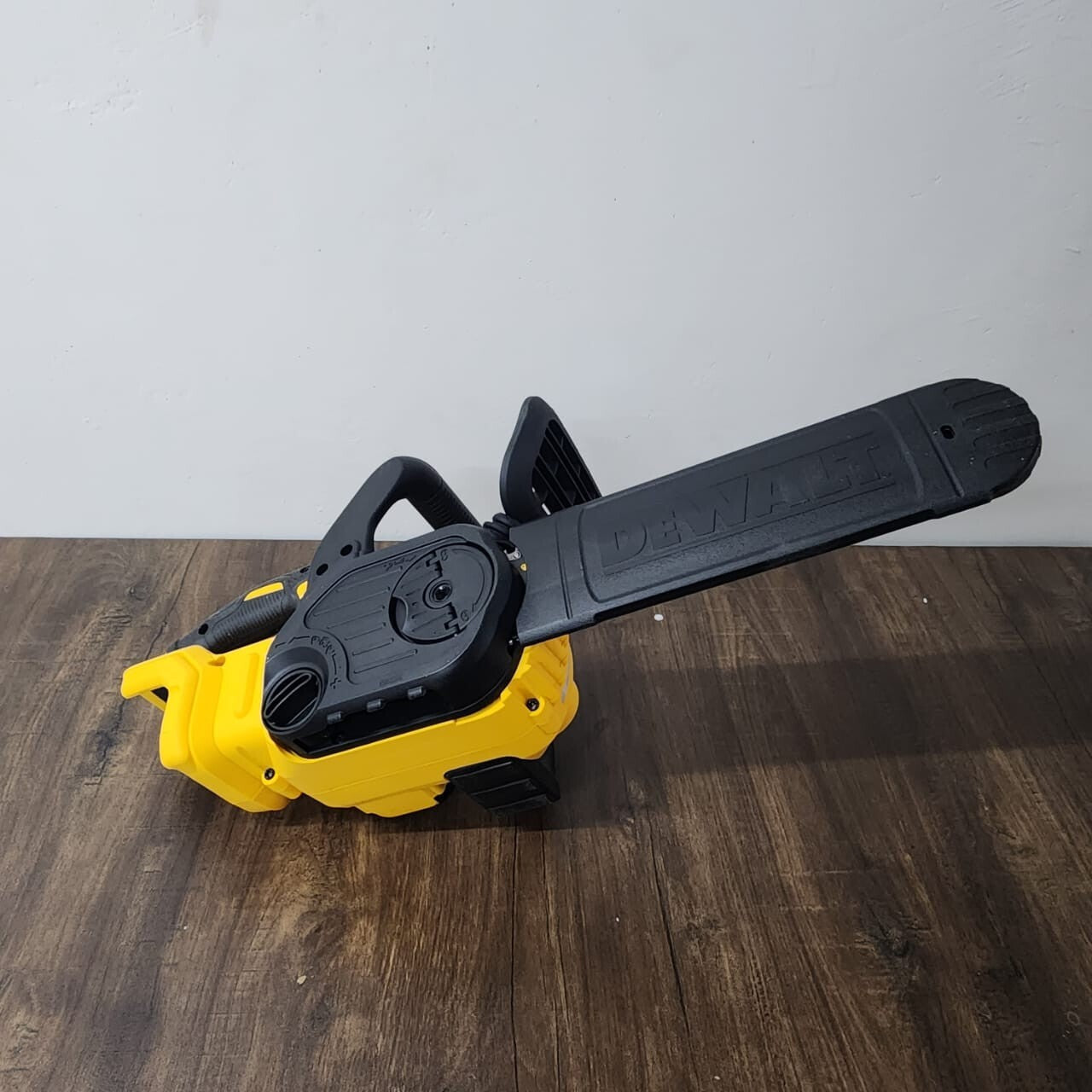 Dewalt DCM565N-XJ Chainsaw DCM565 WITHOUT BATTERY AND CHARGER