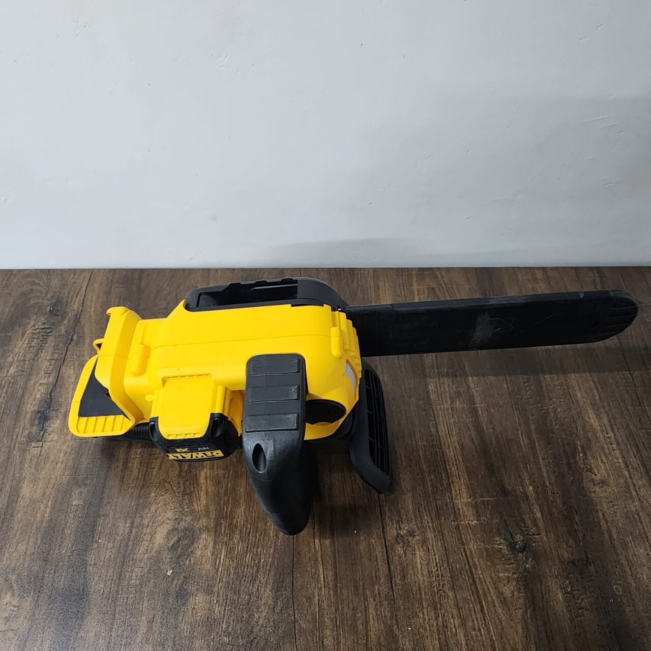 Dewalt DCM565N-XJ Chainsaw DCM565 WITHOUT BATTERY AND CHARGER