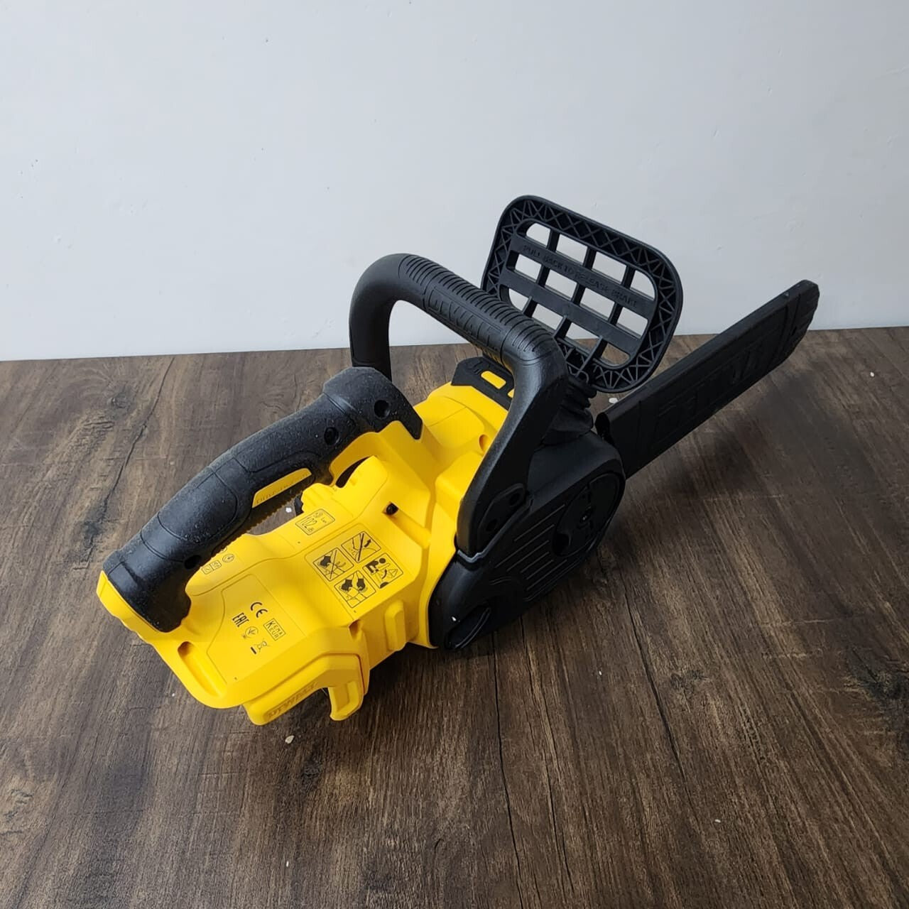 Dewalt DCM565N-XJ Chainsaw DCM565 WITHOUT BATTERY AND CHARGER