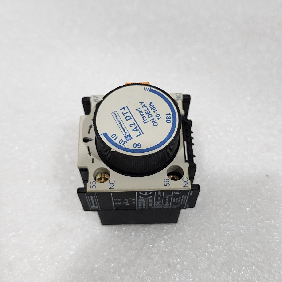 TELEMECANIQUE LA2 DT4 ON DELAY TIMER 023003 10-180 SEC