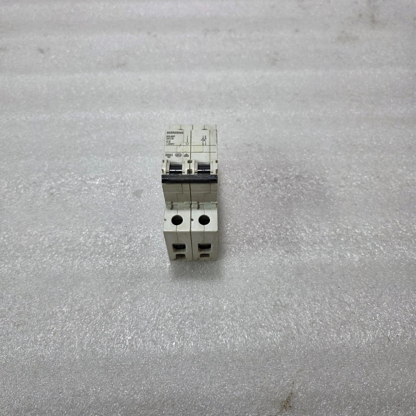 SIEMENS 5SJ62 2A 2-POLE TYPE C MCB 400V 6kA INDUSTRIAL CIRCUIT BREAKER