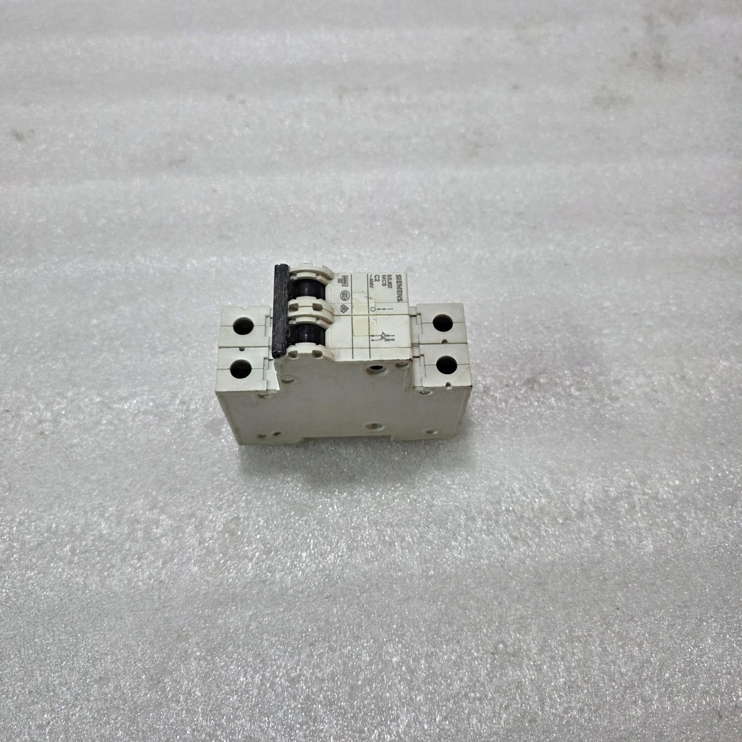 SIEMENS 5SJ62 2A 2-POLE TYPE C MCB 400V 6kA INDUSTRIAL CIRCUIT BREAKER