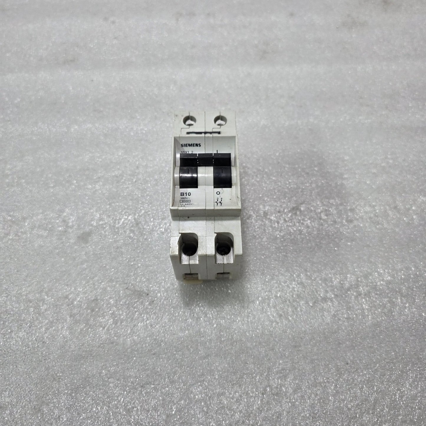 SIEMENS 5SX12 10A 2-POLE TYPE B MCB 380V 440V 3kA INDUSTRIAL CIRCUIT BREAKER