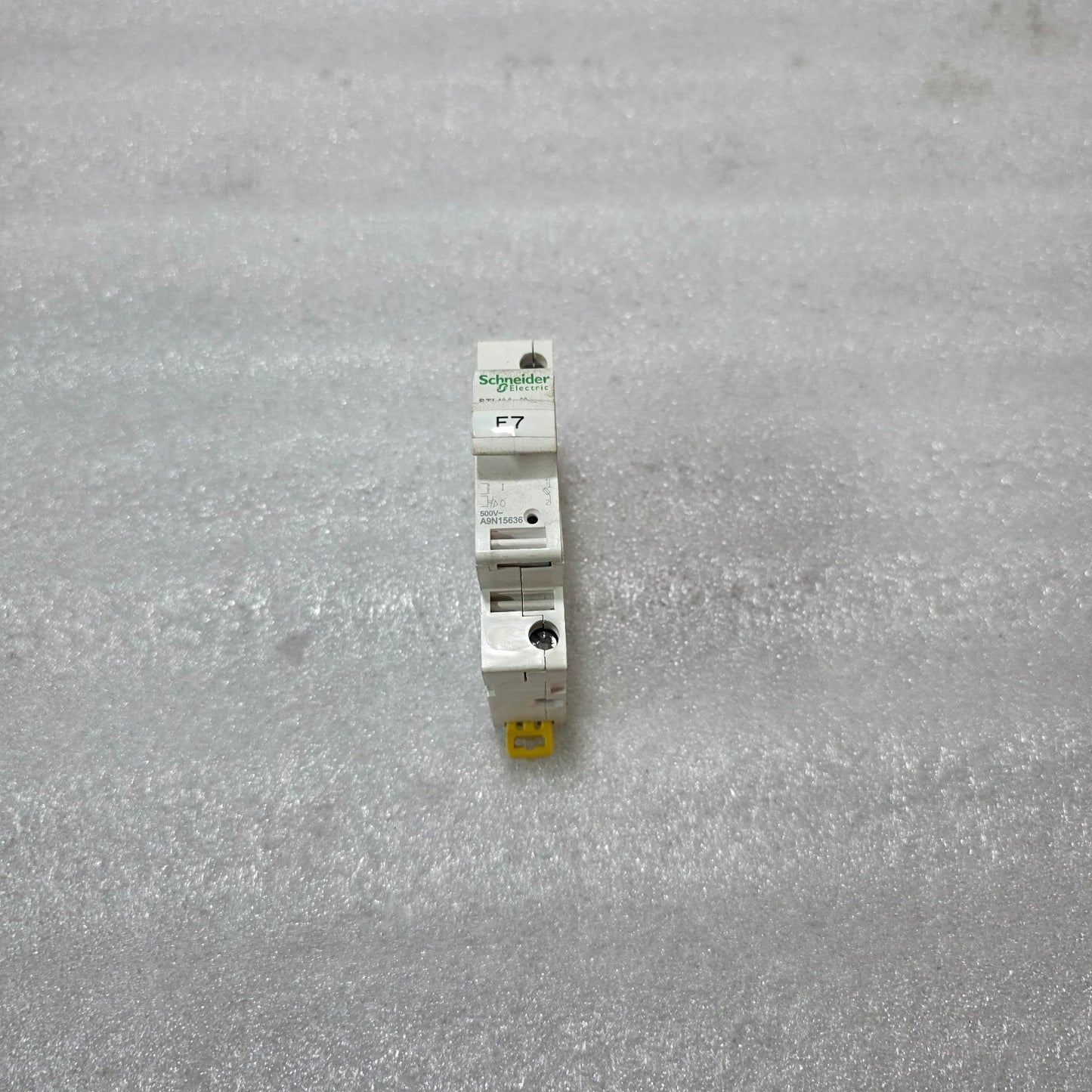 S ELECTRIC ACTI9 A9N15636 1-POLE FUSE CARRIER DISCONNECTOR 500V 10.3x38mm