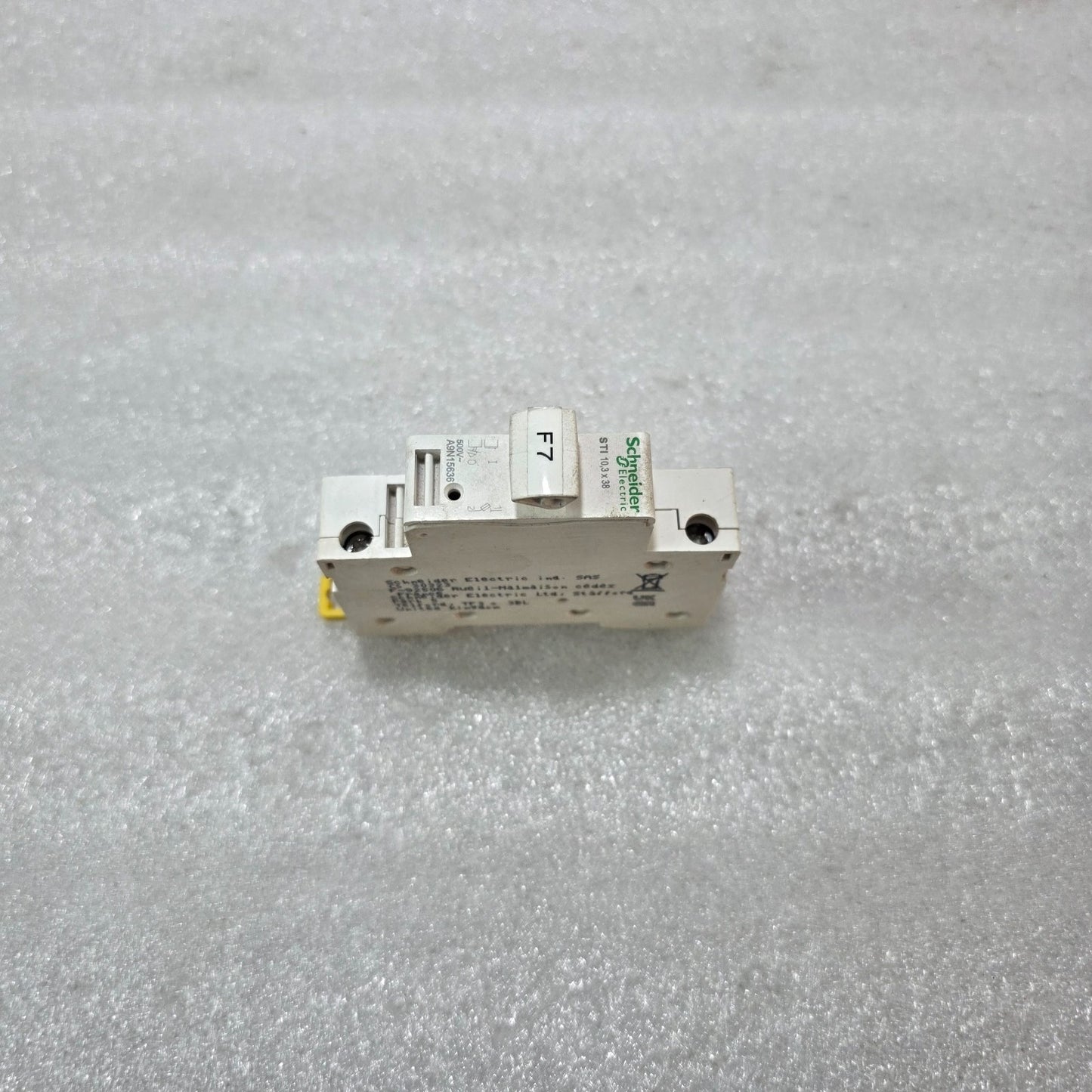 S ELECTRIC ACTI9 A9N15636 1-POLE FUSE CARRIER DISCONNECTOR 500V 10.3x38mm