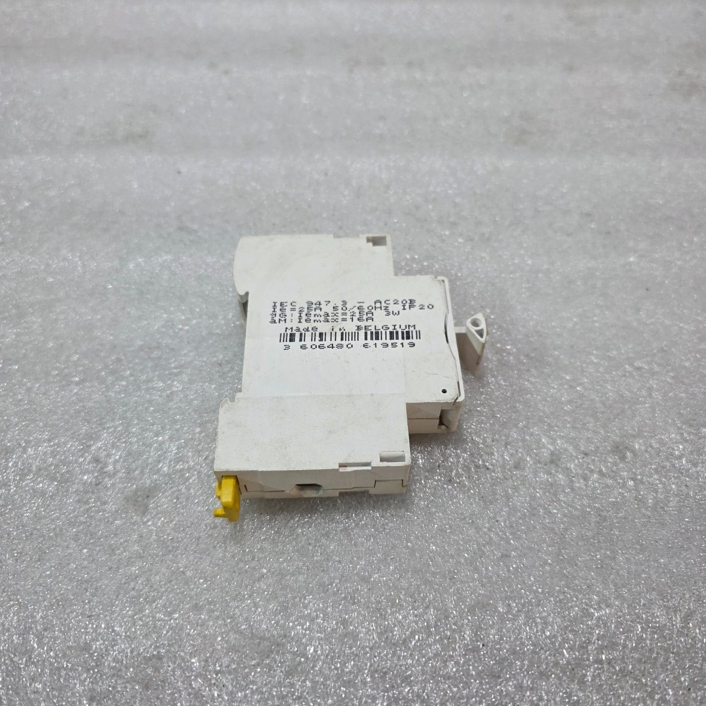 S ELECTRIC ACTI9 A9N15636 1-POLE FUSE CARRIER DISCONNECTOR 500V 10.3x38mm