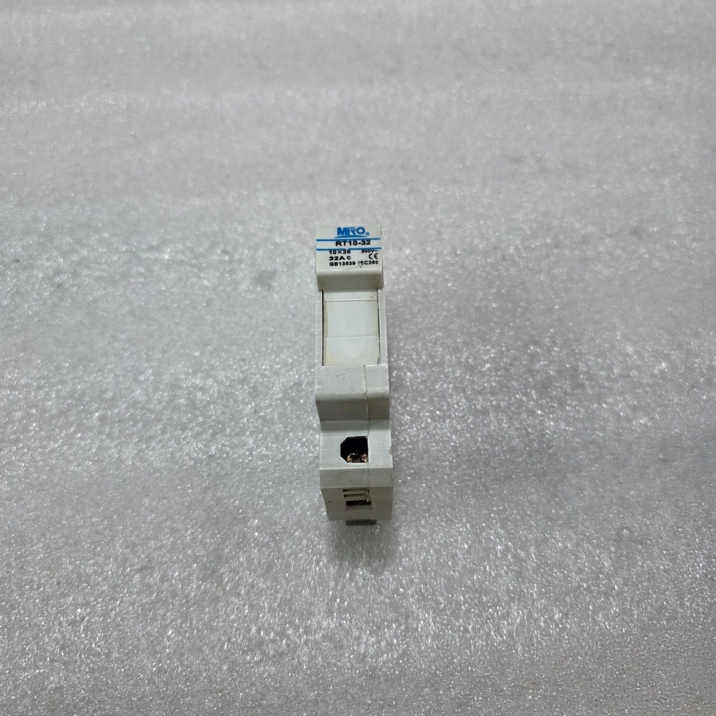 MRO RT18-32 32A 1-POLE DIN RAIL FUSE HOLDER 800V 10x38mm IEC269 INDUSTRIAL